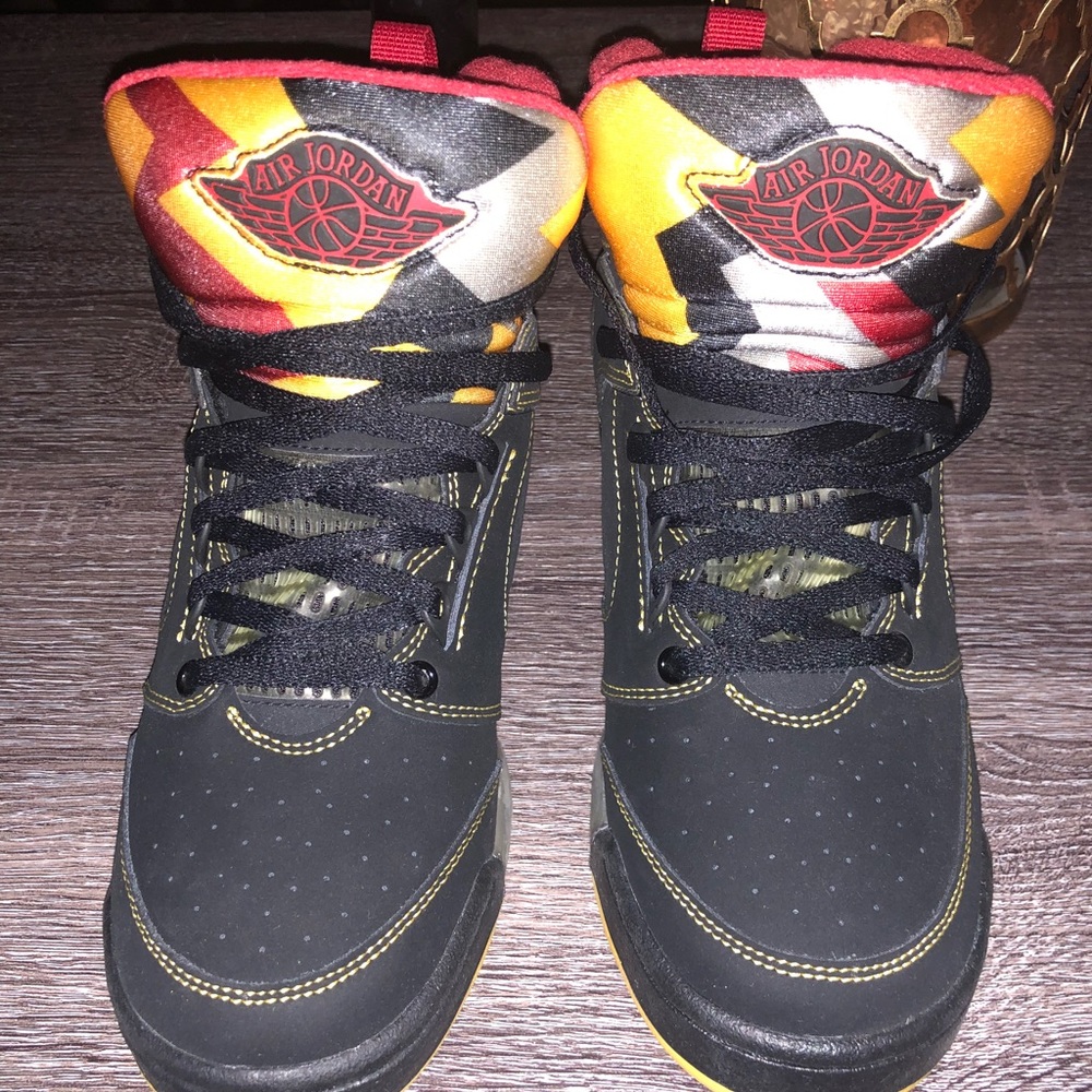 Jordan Shoes - Picture 4 of 5